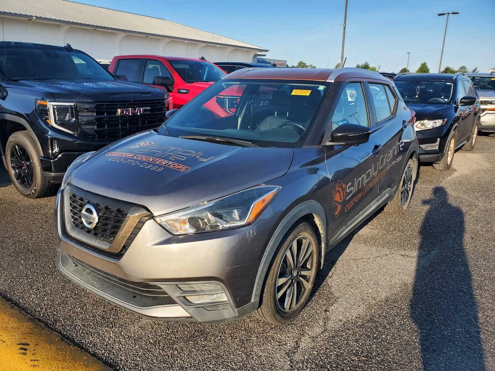 Used 2019  Nissan SR image 1