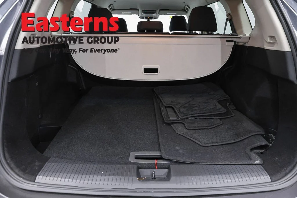Used 2023 Gray Nissan SV image 9