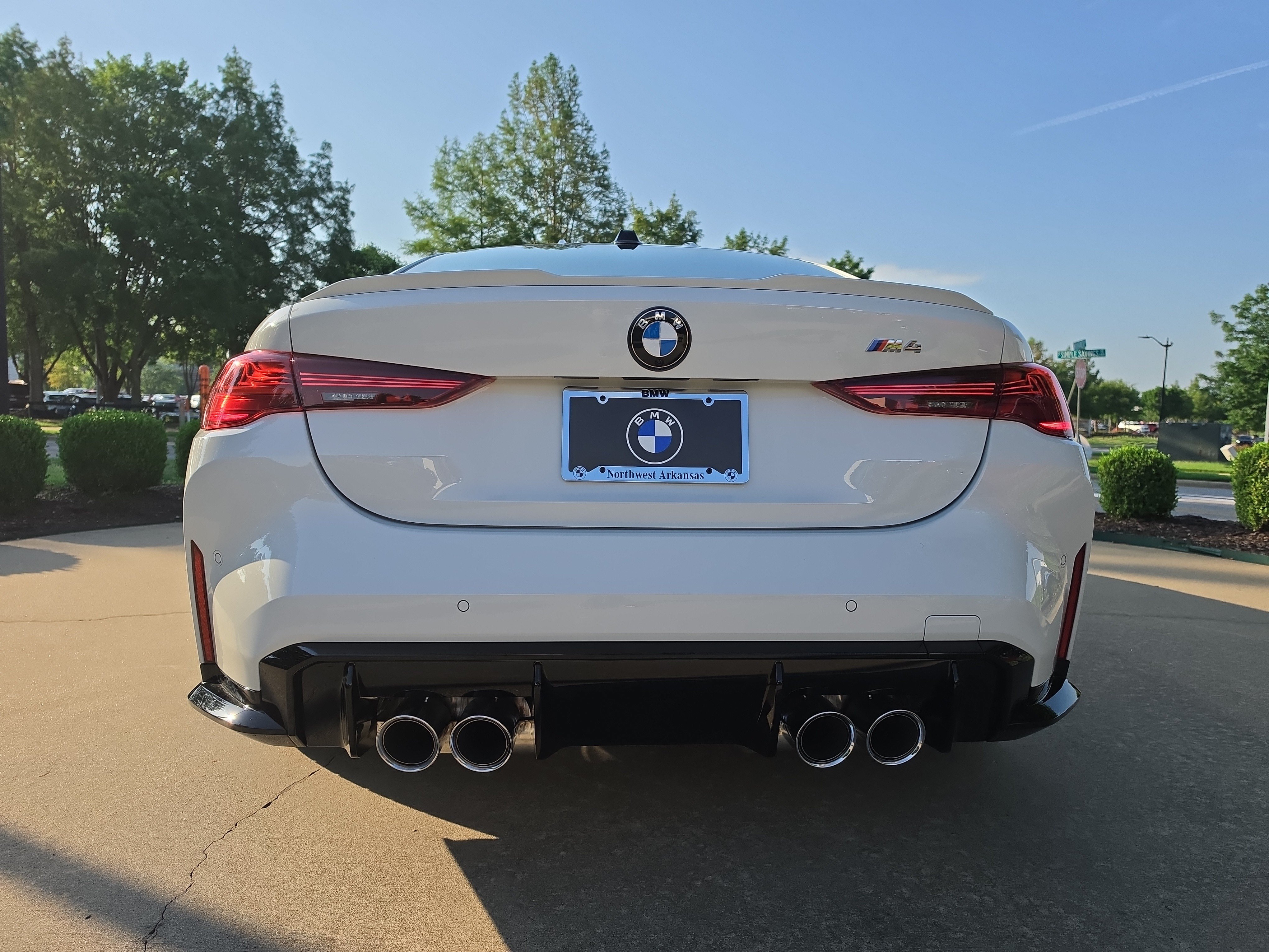 New 2027 ALPINE WHITE BMW  image 4