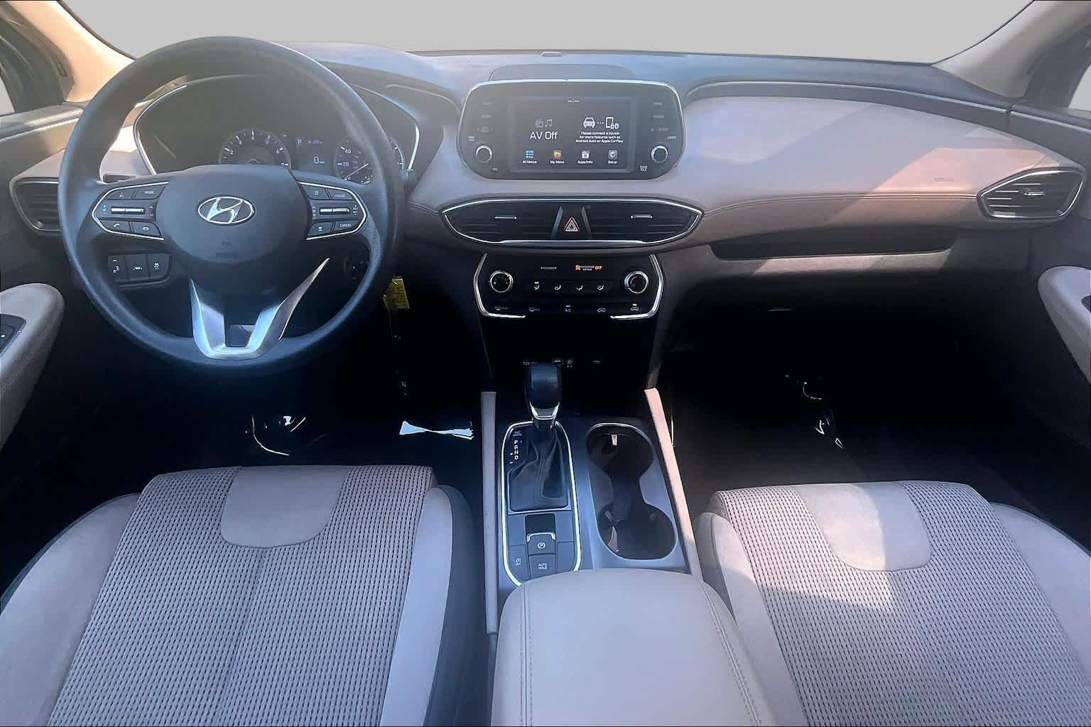 Used 2019 Twilight Black Hyundai SE image 16