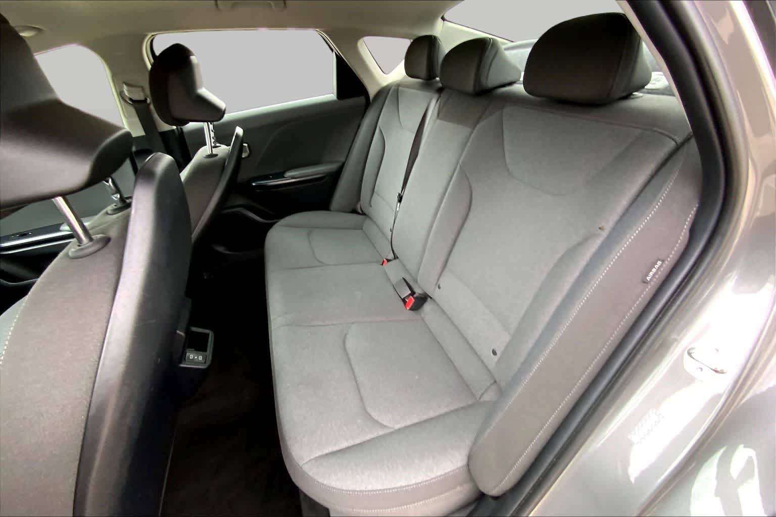 Used 2025 Steel Gray Kia LXS image 20