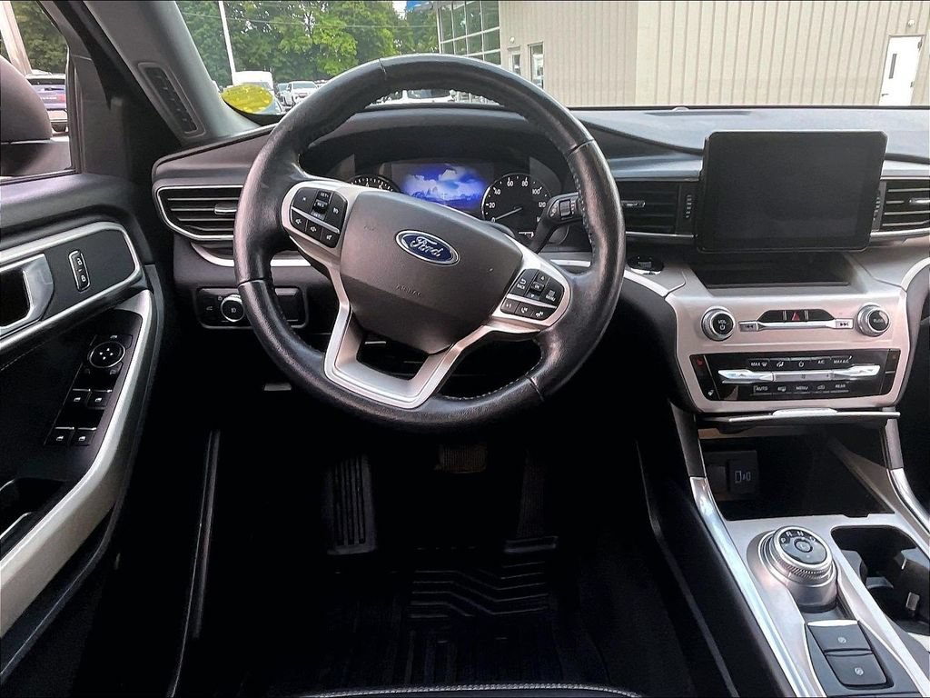 Used 2022 Black Ford XLT image 18