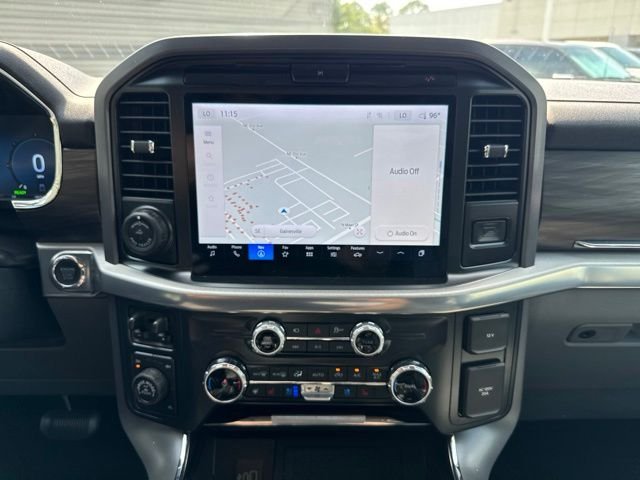 Used 2025 Oxford White Ford Lariat image 21