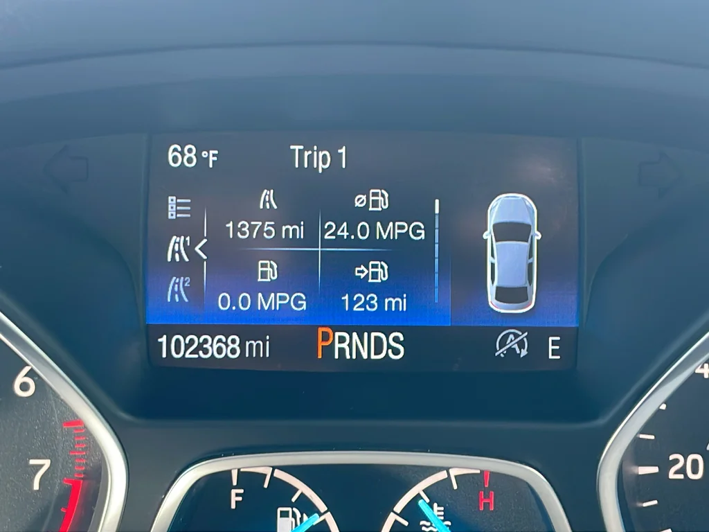 Used 2019 Black Ford SE image 39