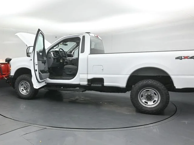 New 2026 Oxford White Ford XL image 43