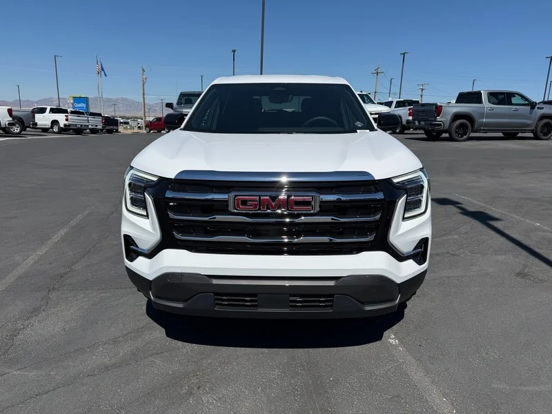 New 2026 Summit White GMC Elevation image 8