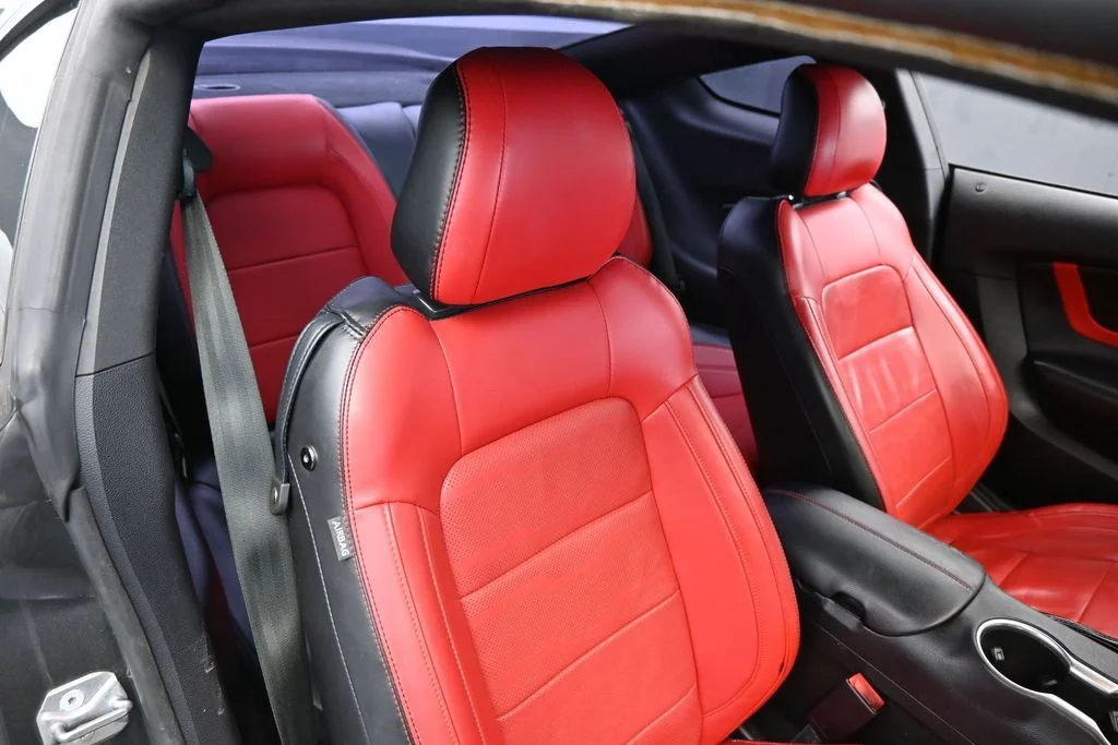 Used 2020 Magnetic Ford GT Premium image 30
