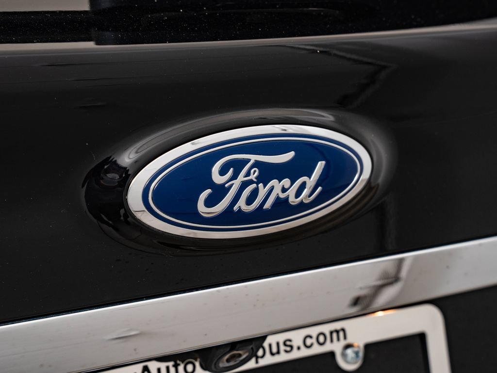 Used 2019 Agate Black Metallic Ford Titanium image 17