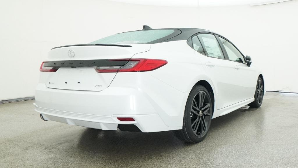 New 2026 Wind Chill Pearl with Midnight Black Metallic roof Toyota XSE image 17