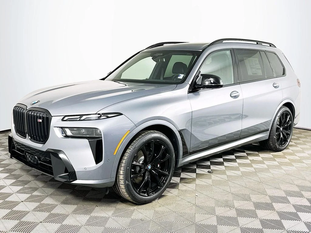 2026 BMW X7 M60i's photo