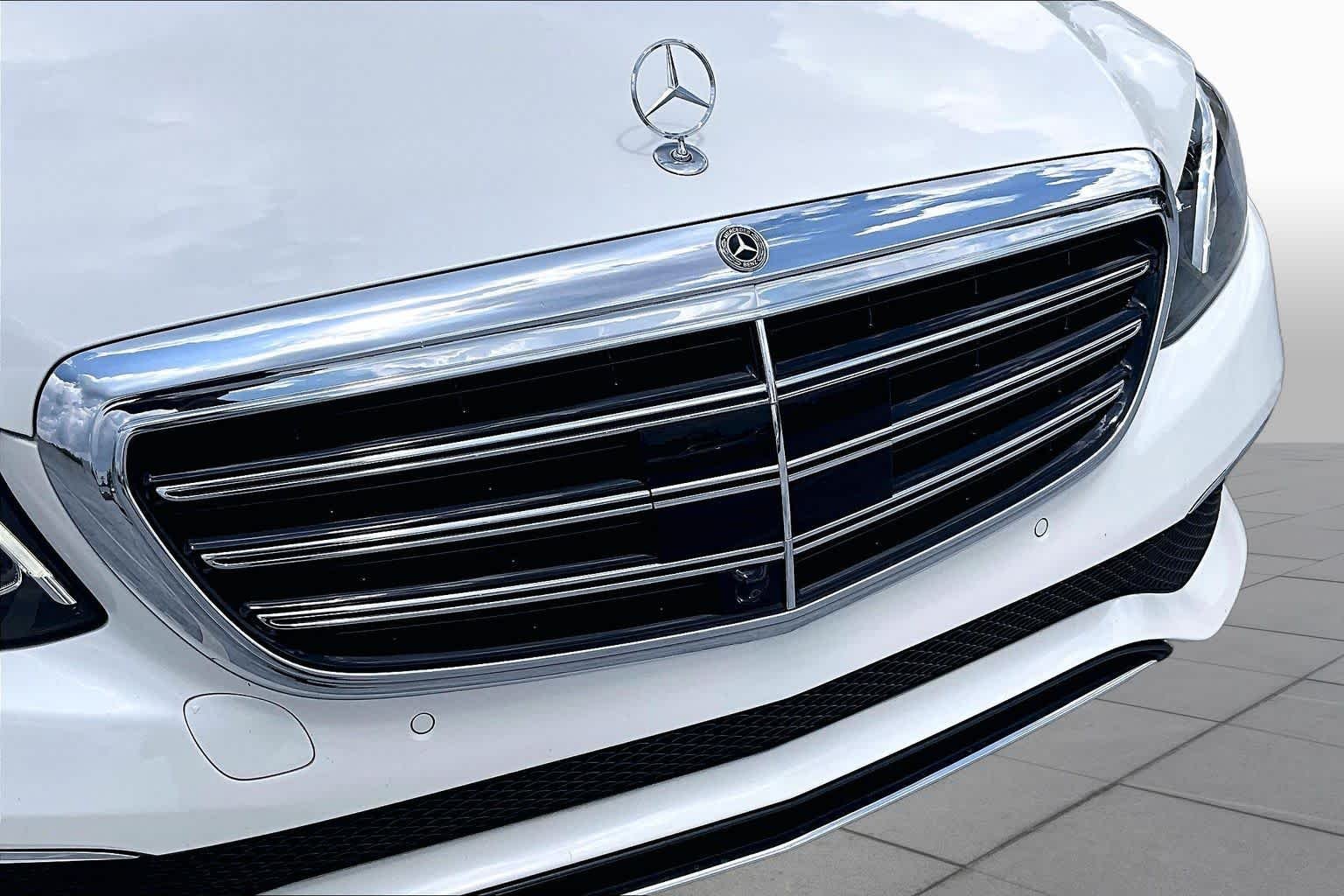 Used 2020 designo Diamond White Metallic Mercedes-Benz E 350 image 29