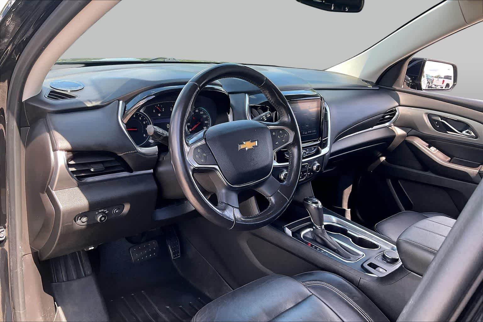 Used 2020 Mosaic Black Metallic Chevrolet LT Leather image 17