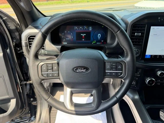 Used 2024 Black Ford XLT image 18