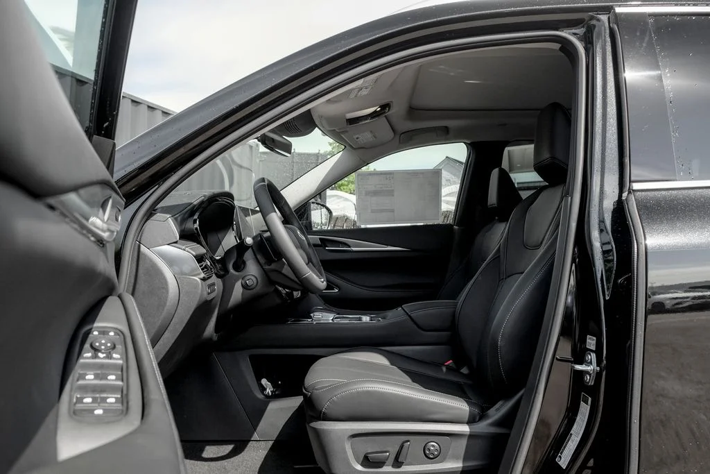 New 2027 MINERAL BLACK INFINITI Luxe AWD image 11