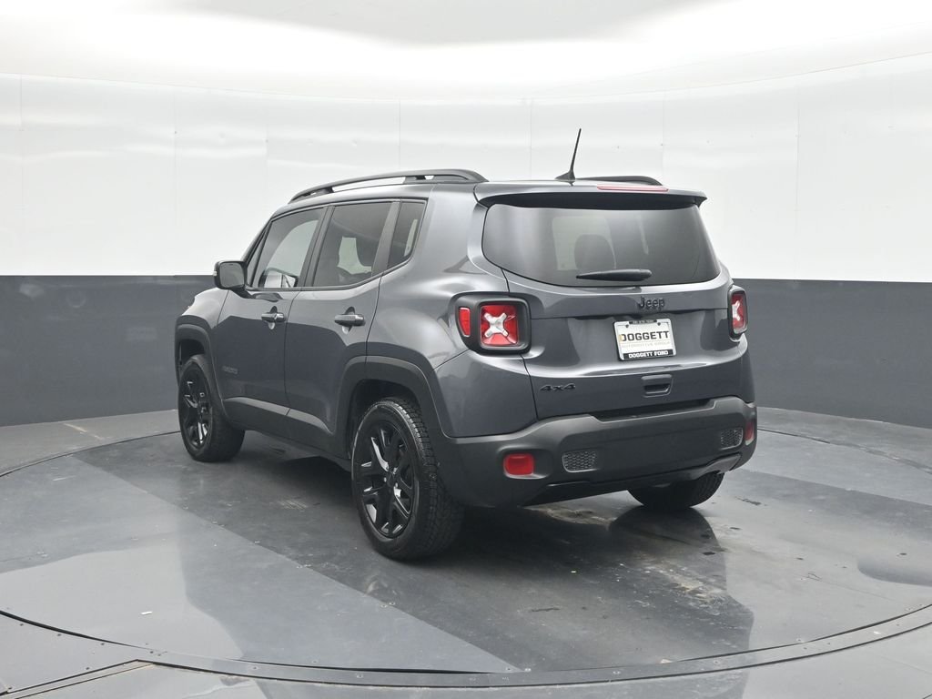Used 2022 Gray Jeep Altitude image 21