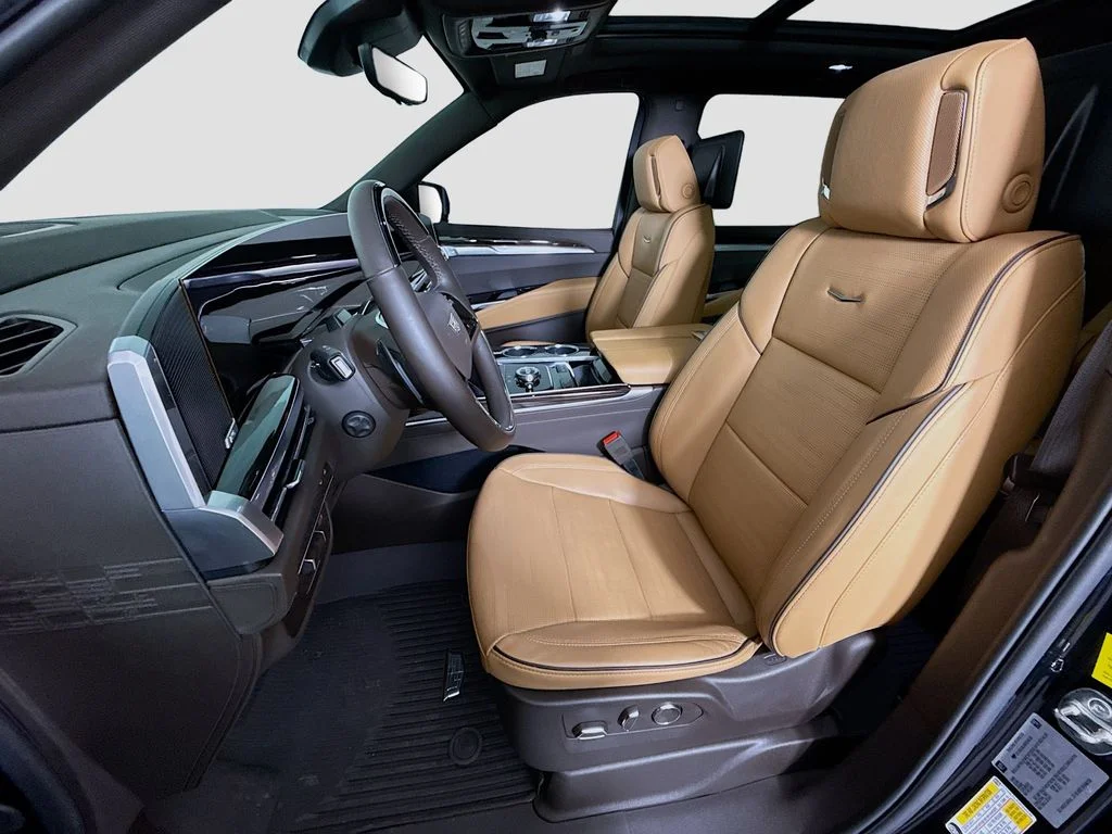 Used 2025 Black Cadillac Premium image 22