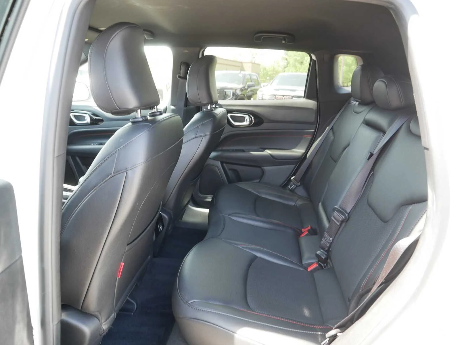 2025 Jeep Compass Trailhawk - Photo 34