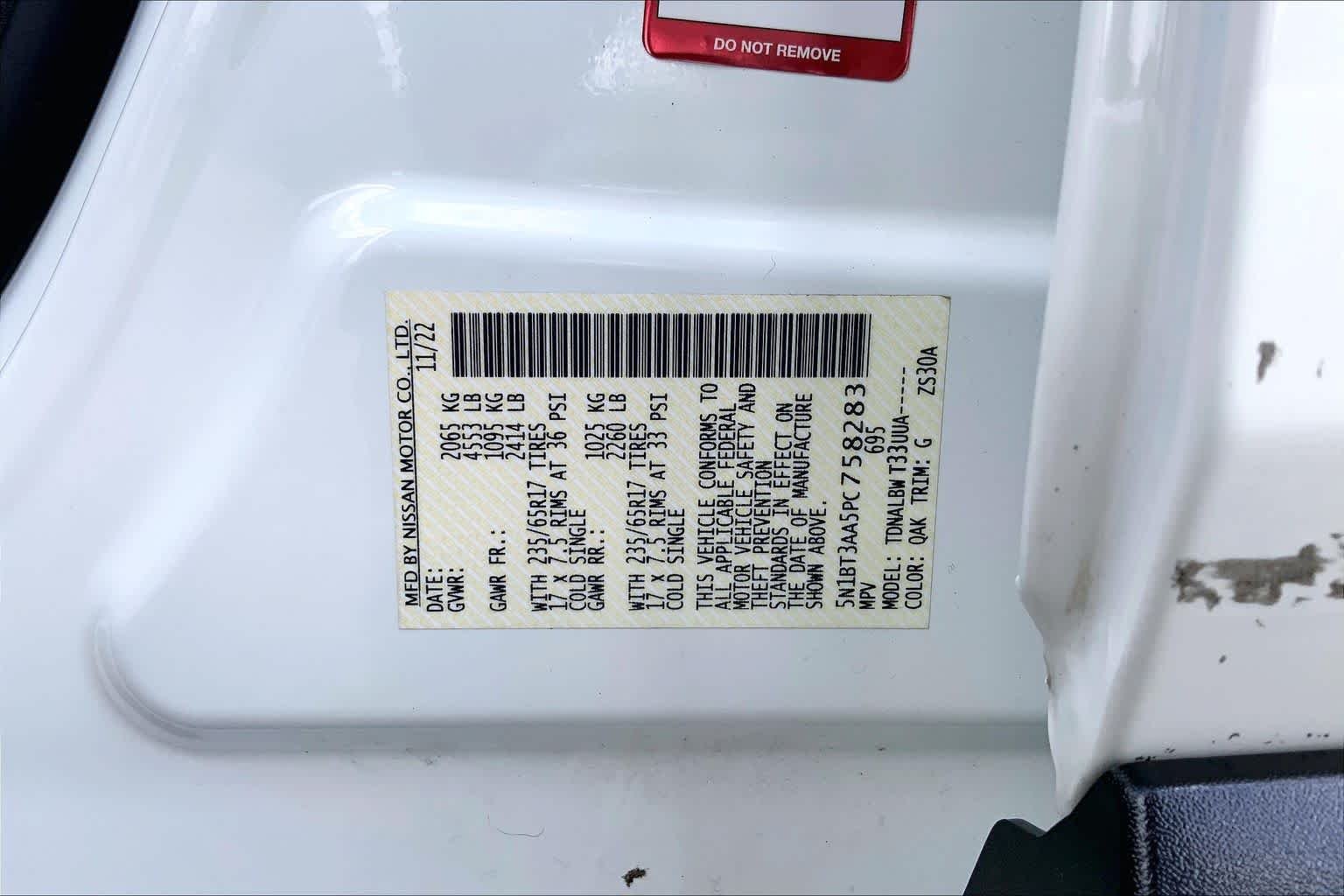 Used 2023 Glacier White Nissan S image 36