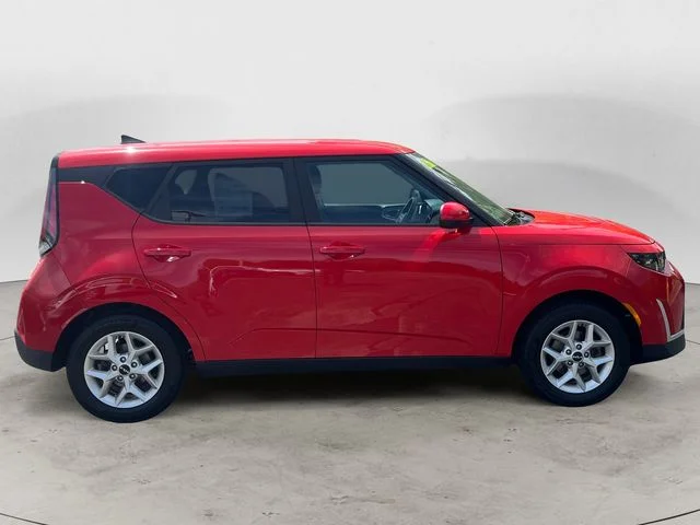Used 2023 Inferno Red Kia LX image 6