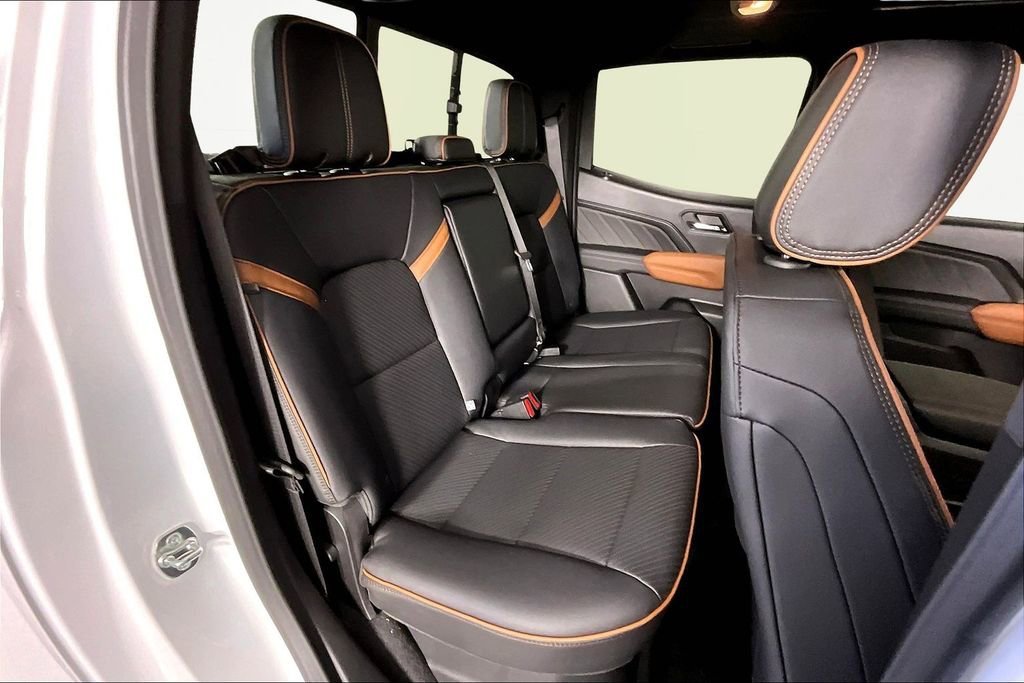 2026 GMC Canyon AT4 - Photo 10