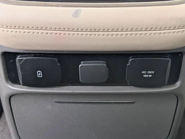Used 2020 White Lincoln Reserve image 33