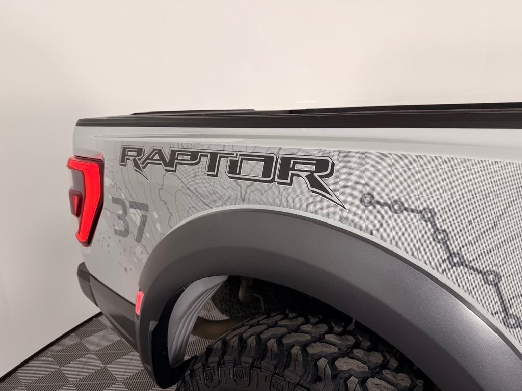 Used 2023 White Ford Raptor image 22