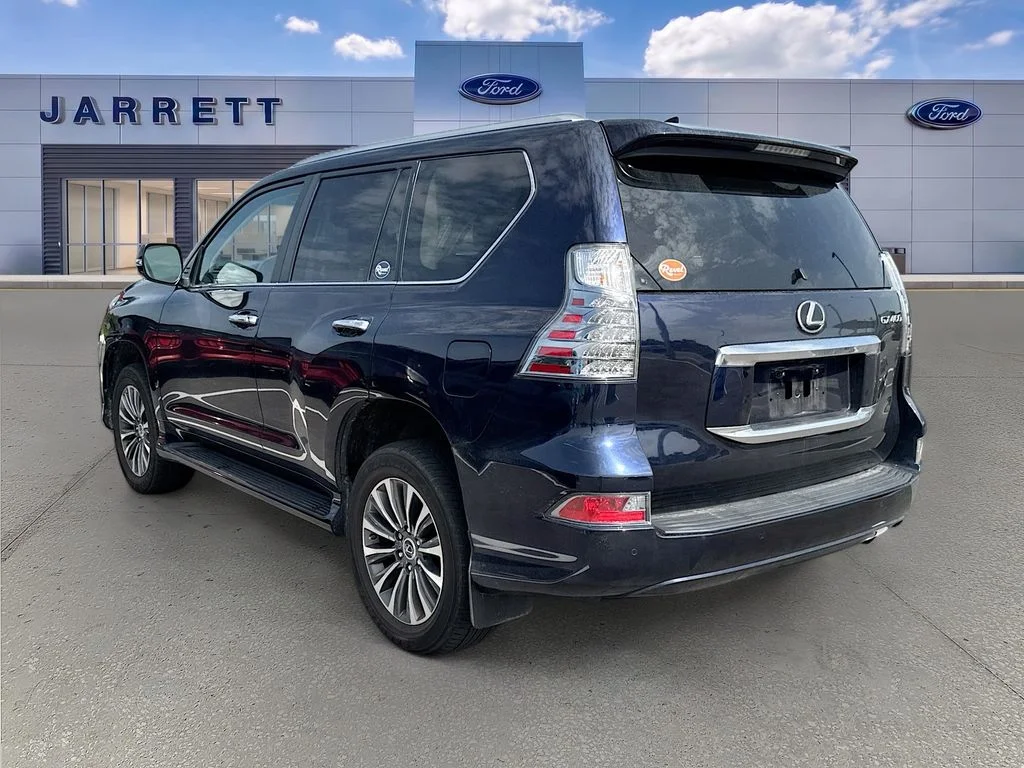 Used 2023 Blue Lexus 460 Luxury image 3