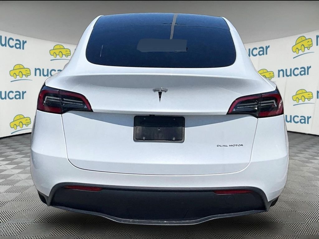 Used 2023 White Tesla Long Range image 3