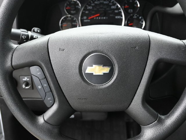 2024 Chevrolet Express Passenger LT - Photo 22