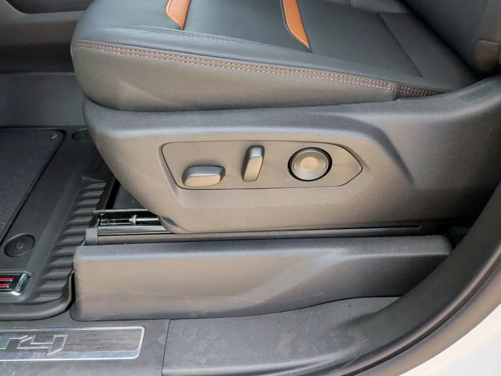 2026 GMC Sierra 1500 AT4 - Photo 14