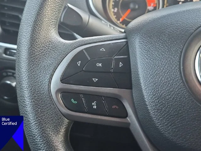 Used 2020 Silver Jeep Latitude image 20