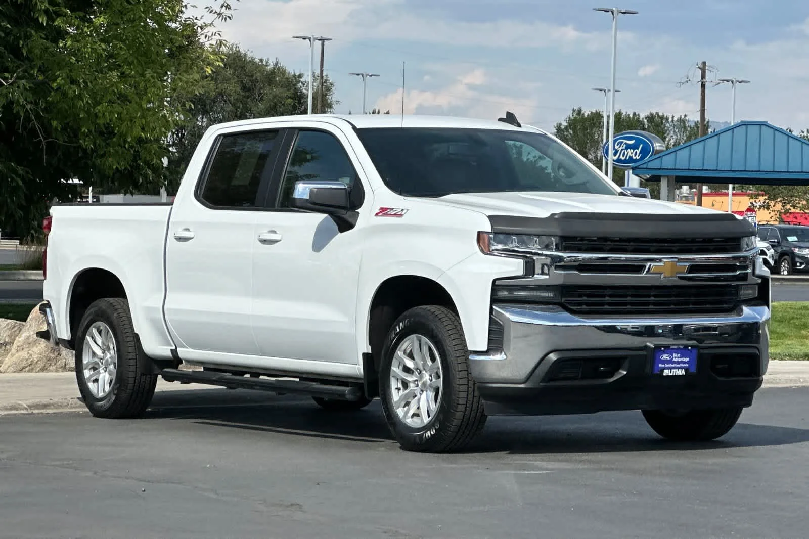 Certified Used 2019 Summit White Chevrolet LT image 9