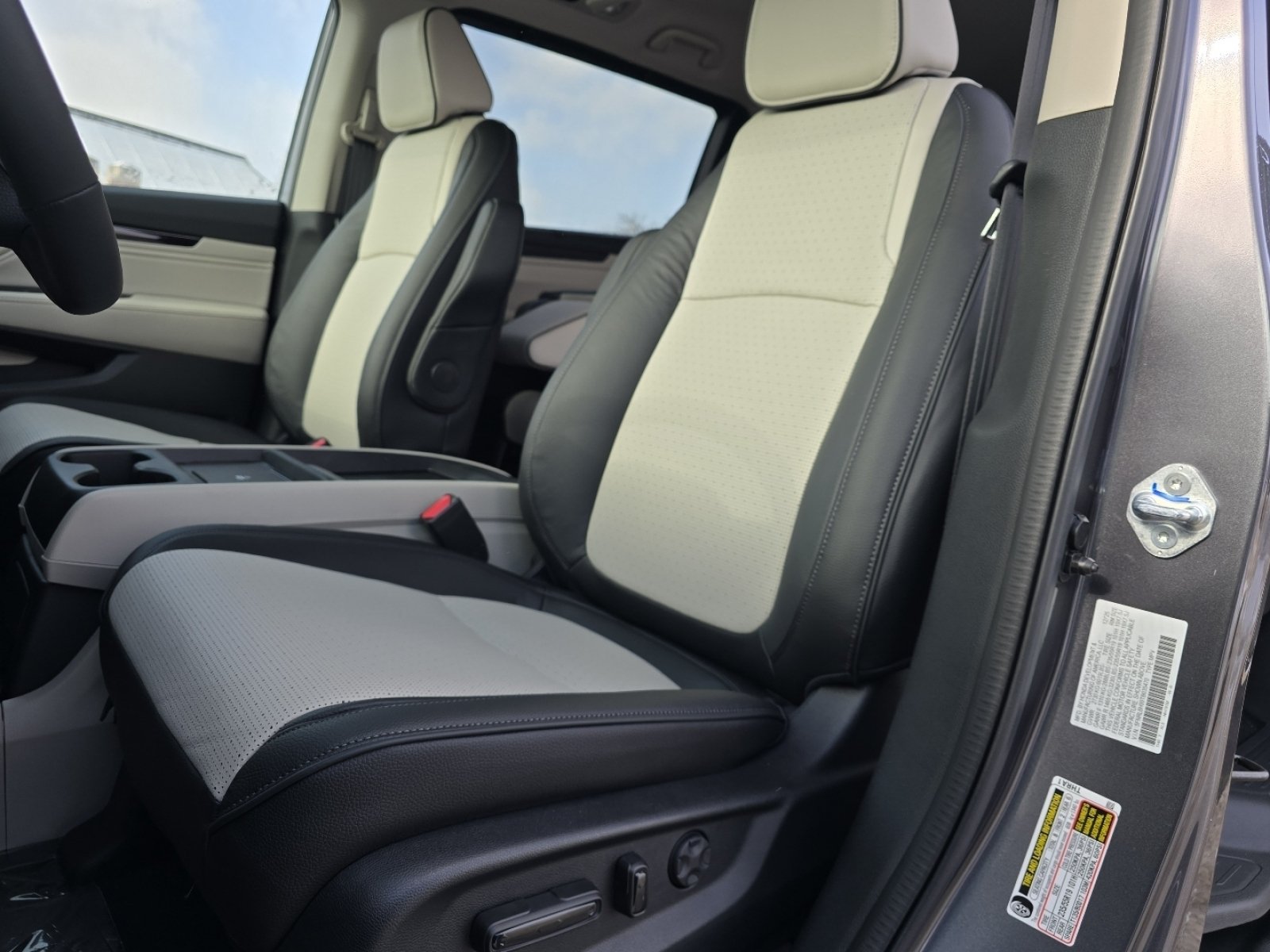 2026 Honda Odyssey Elite - Photo 25