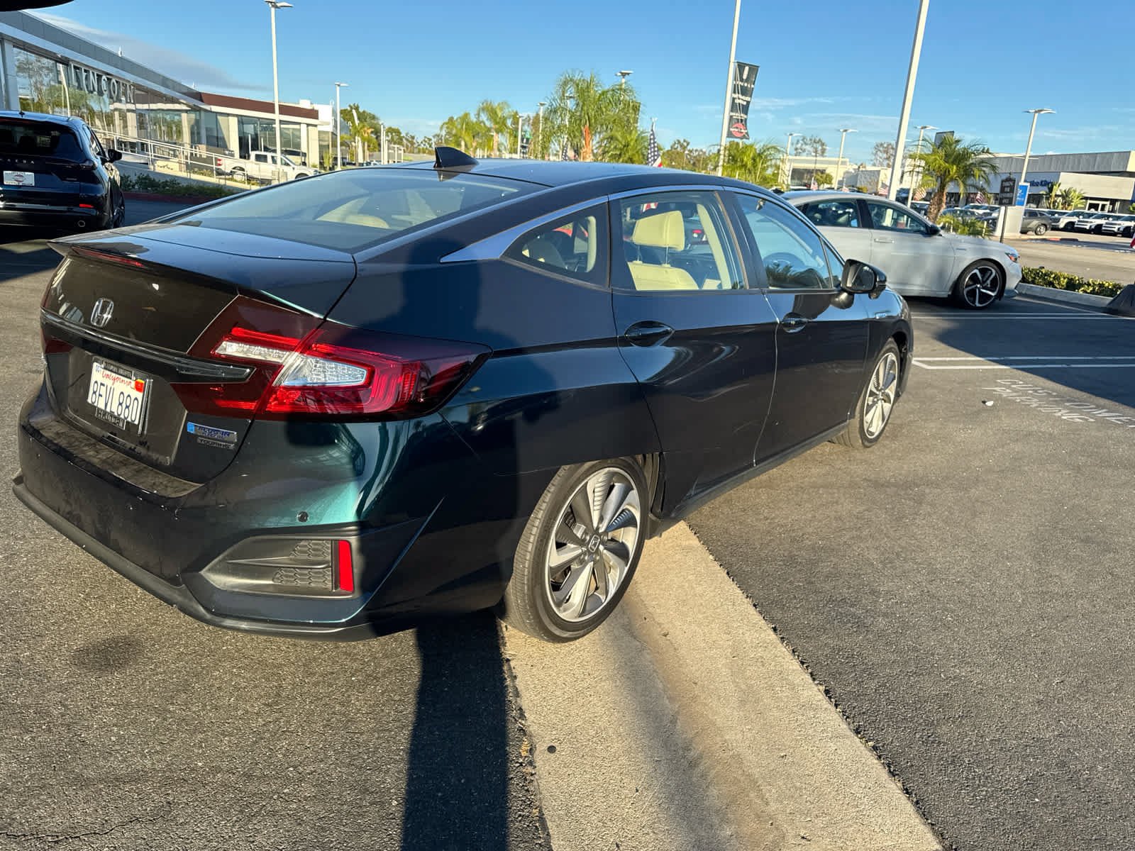 Used 2018 Dark Green Honda Touring image 5