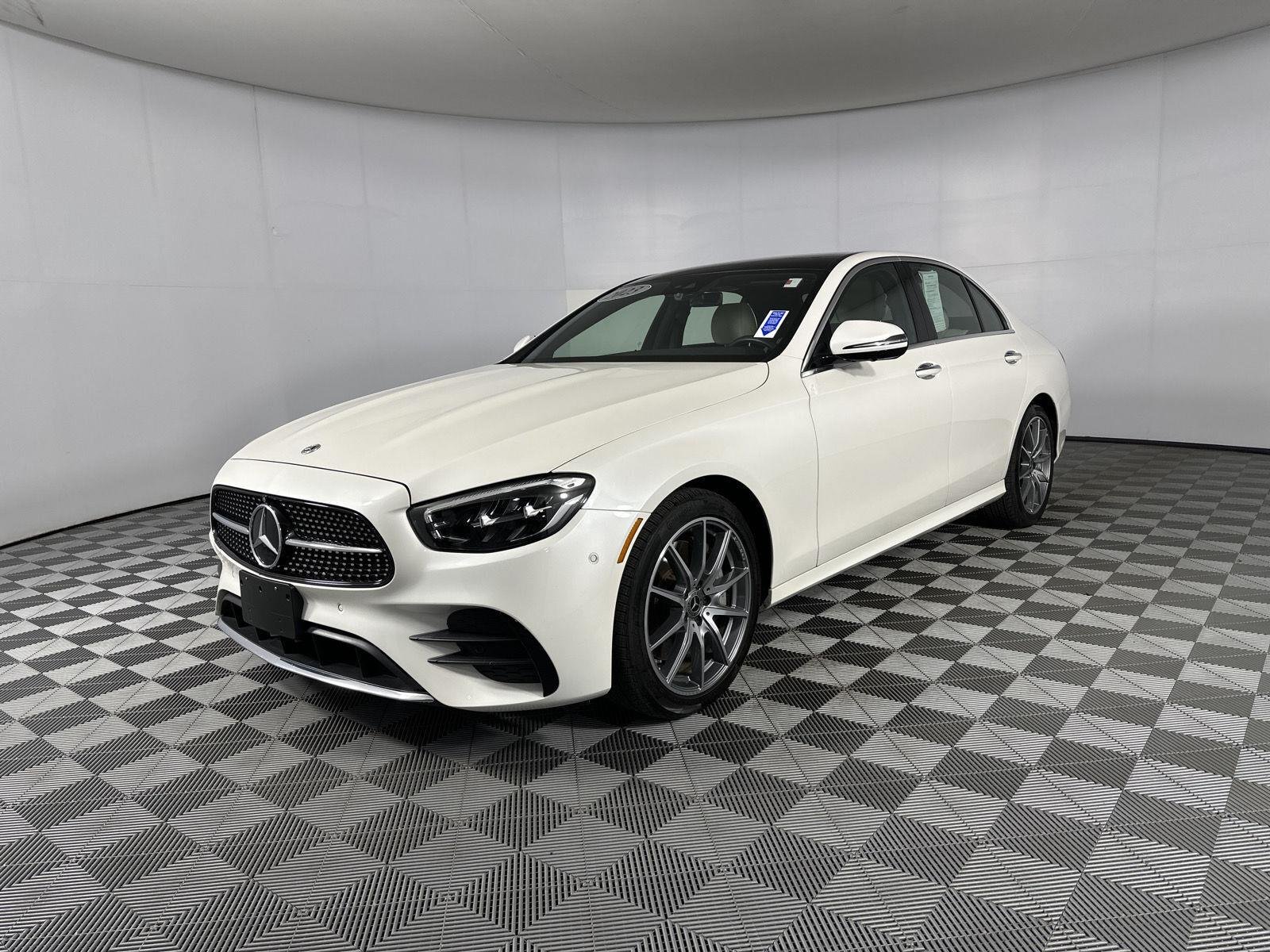 Used 2023 MANUFAKTUR Diamond White Mercedes-Benz E 450 image 4