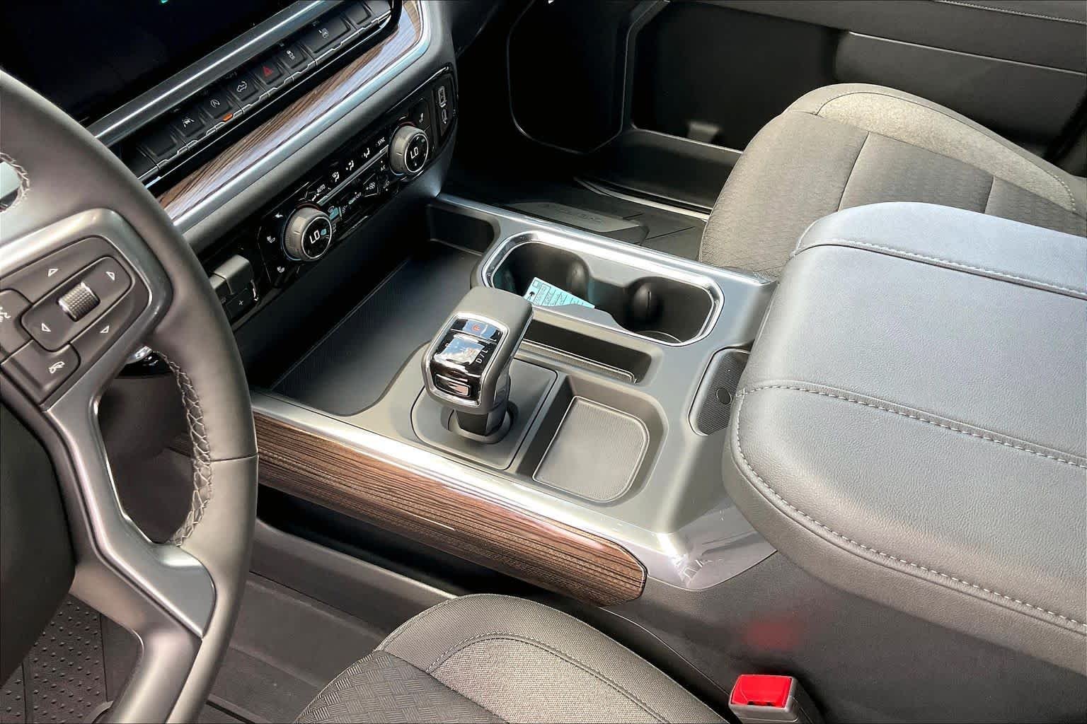 2026 Chevrolet Silverado 1500 LT - Photo 7