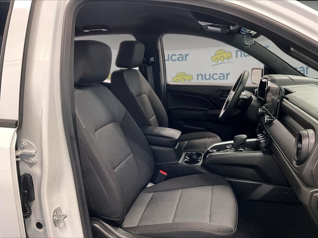 Used 2025 White Chevrolet Trail Boss image 11