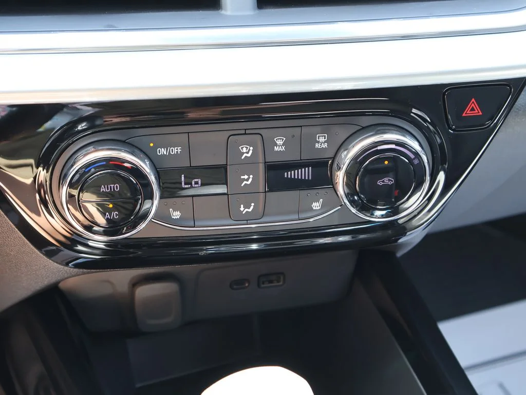 Used 2025 Black Chevrolet LT image 35