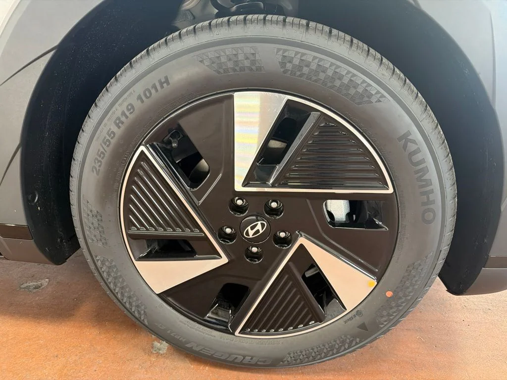 New 2027 Cyber Gray Hyundai SE image 11