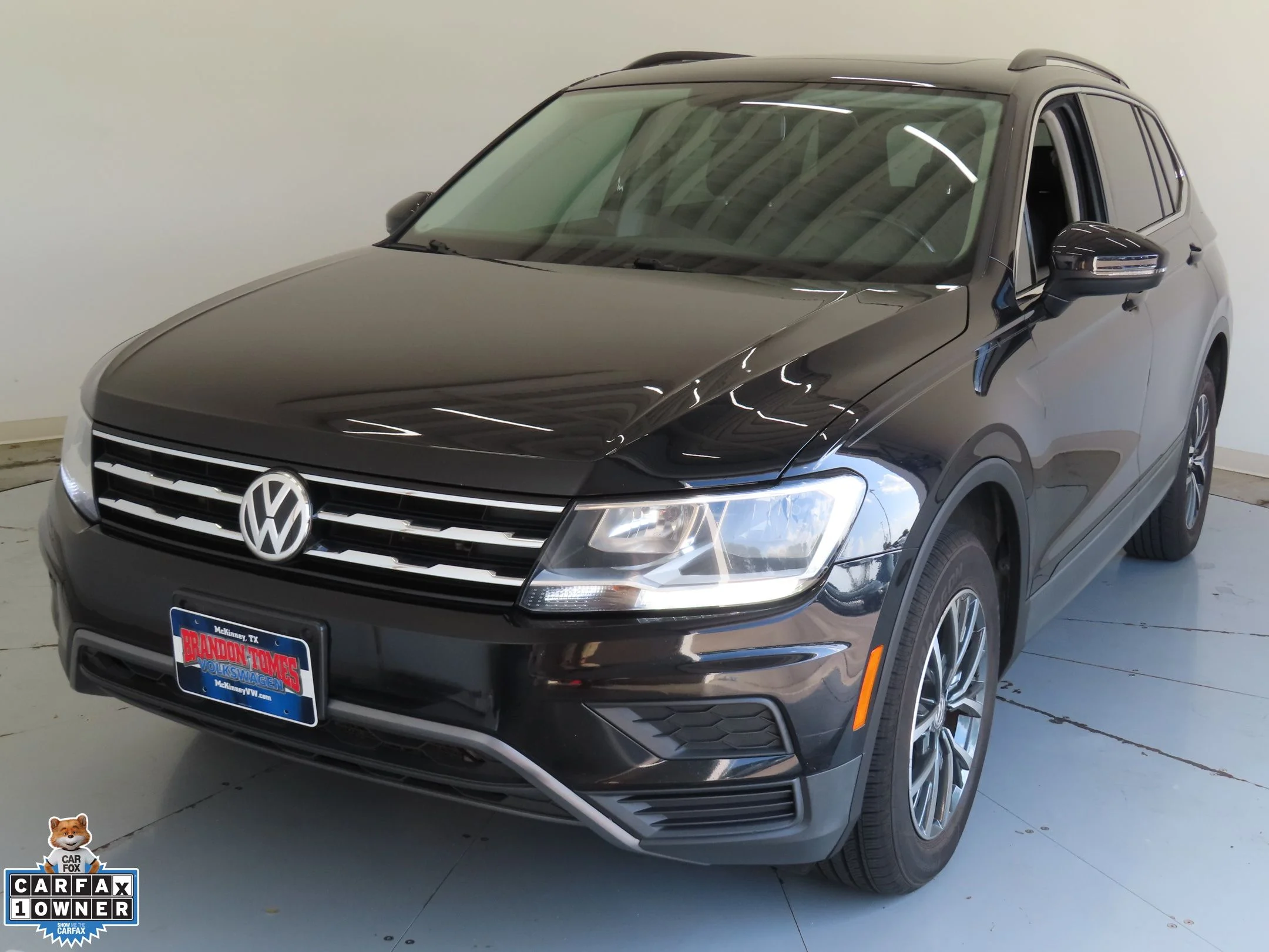 Used 2019 Black Volkswagen 2.0T SE image 8