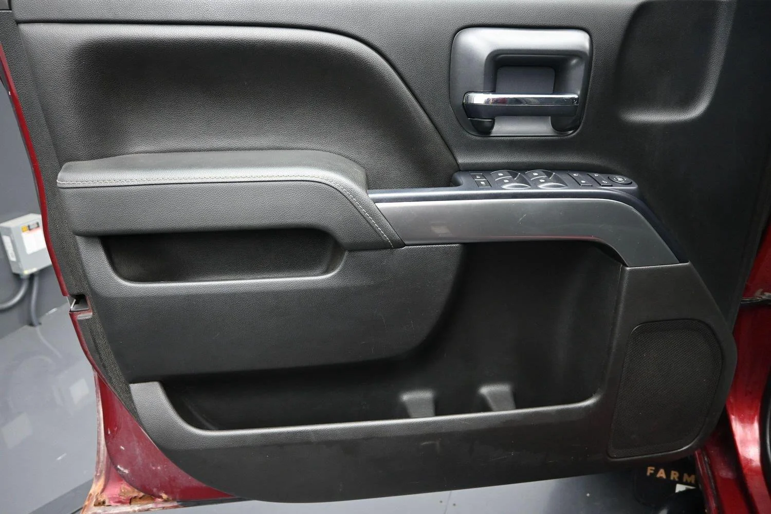 Used 2016 Siren Red Tintcoat Chevrolet LT image 18