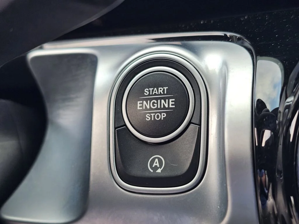 Used 2024  Mercedes-Benz GLB 250 image 25