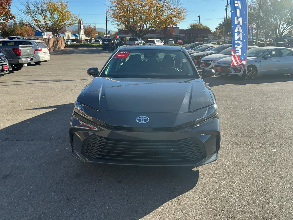 Used 2025 UNDERGROUND Toyota LE image 2