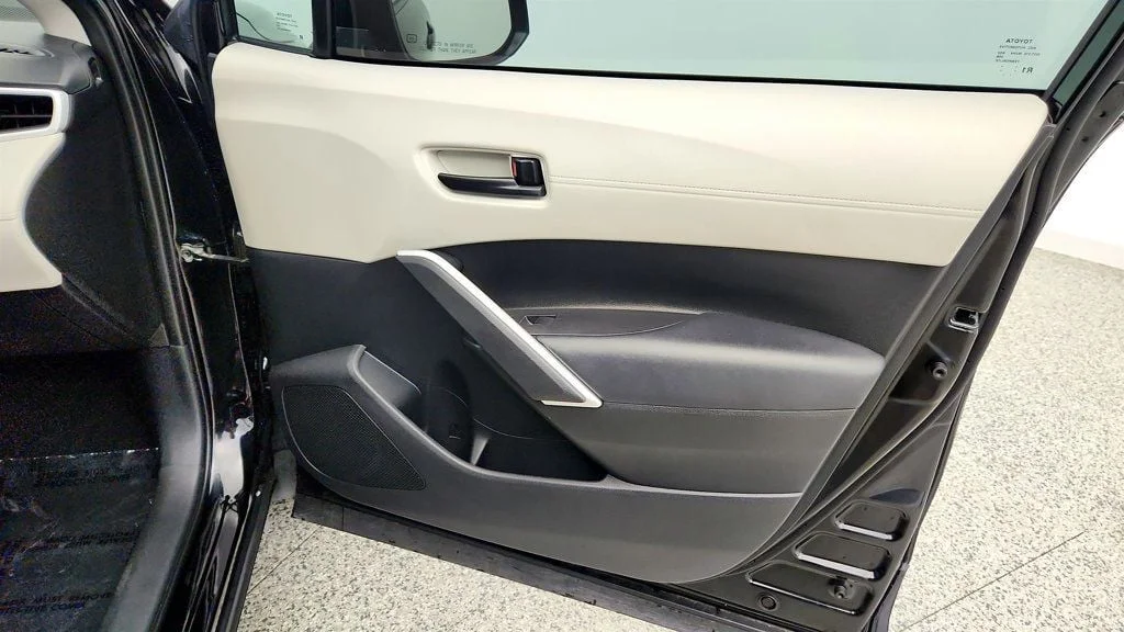 Used 2025 Jet Black Toyota L image 22