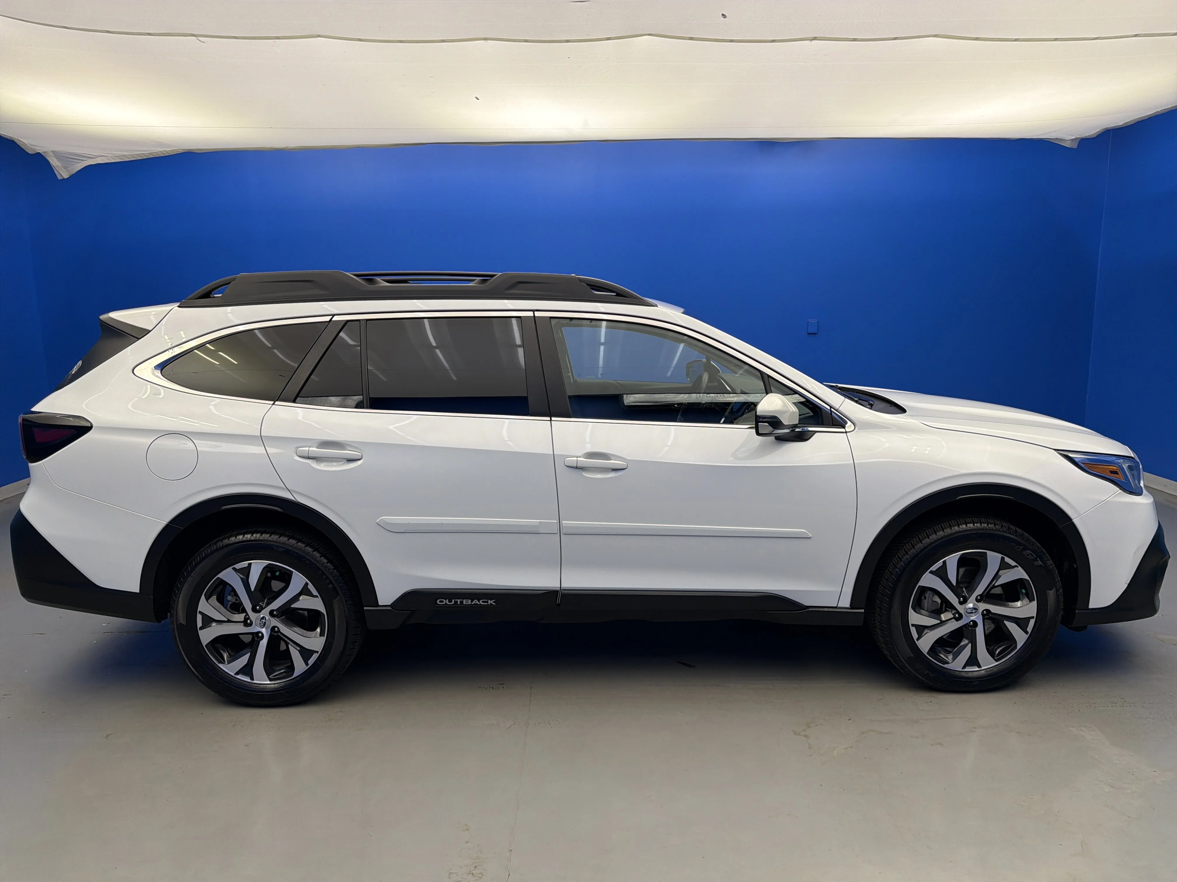 Used 2022 Crystal White Pearl Subaru Limited XT image 8