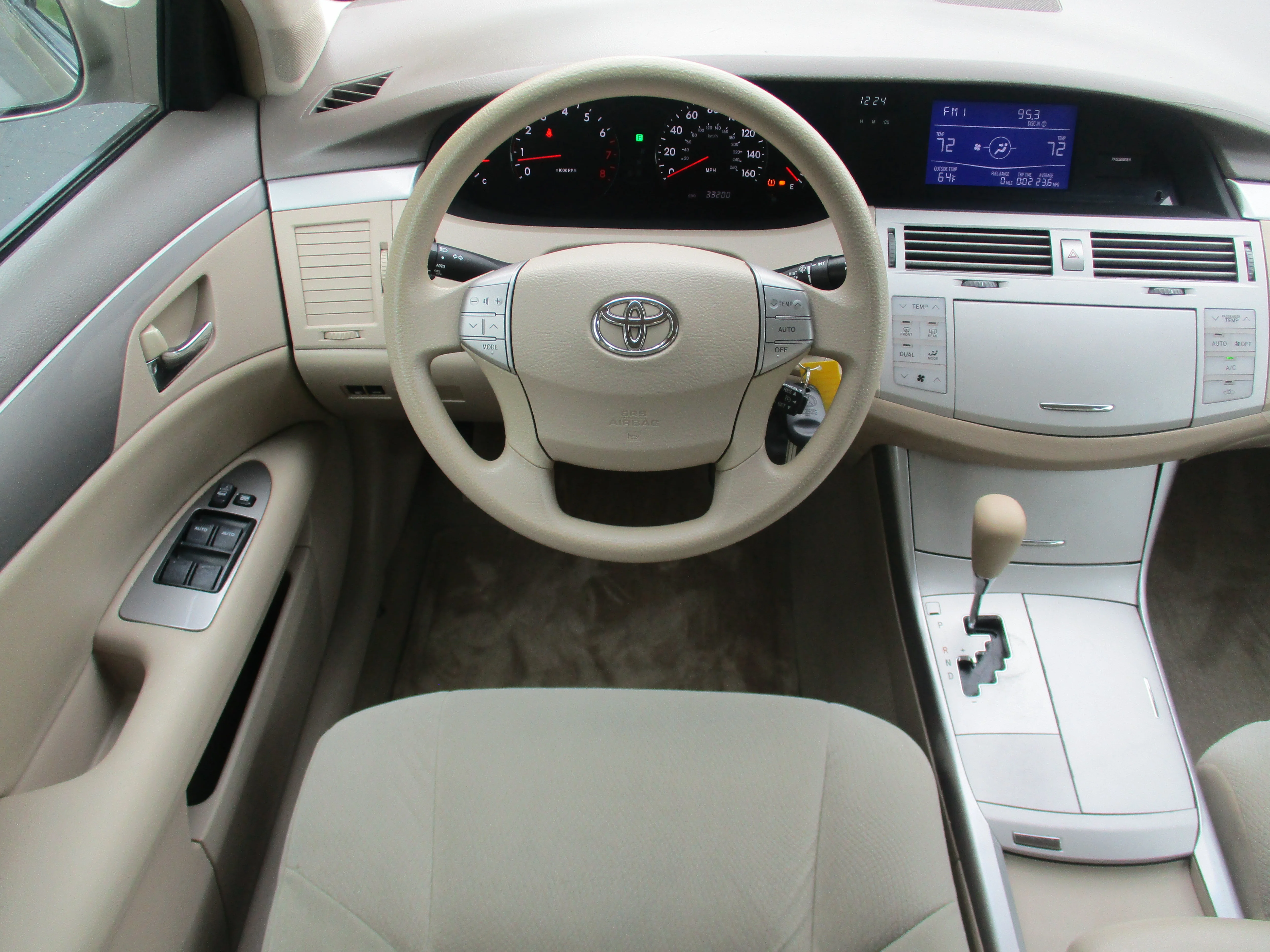 Used 2007 Beige Toyota  image 7
