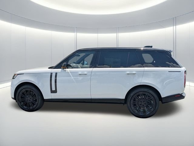 New 2026 Fuji White Land Rover SE image 5