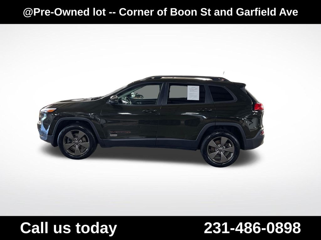 Used 2017 Green Jeep Latitude image 2