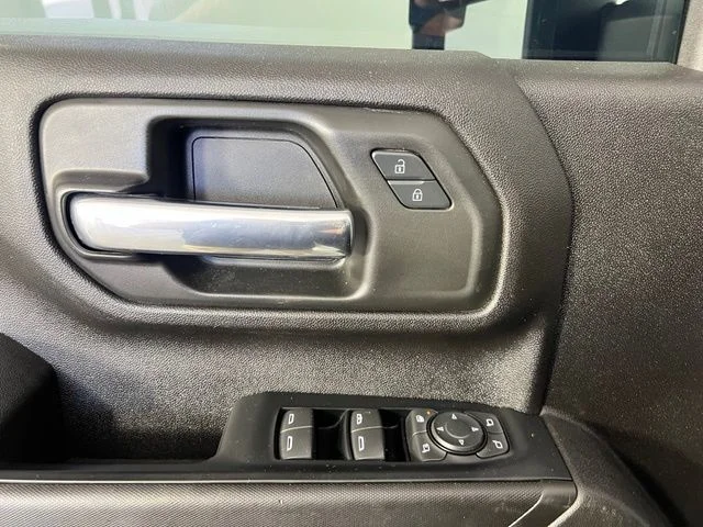 Used 2024 White Chevrolet Custom image 18