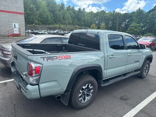 Certified Used 2022 LUNAR ROCK Toyota  image 3